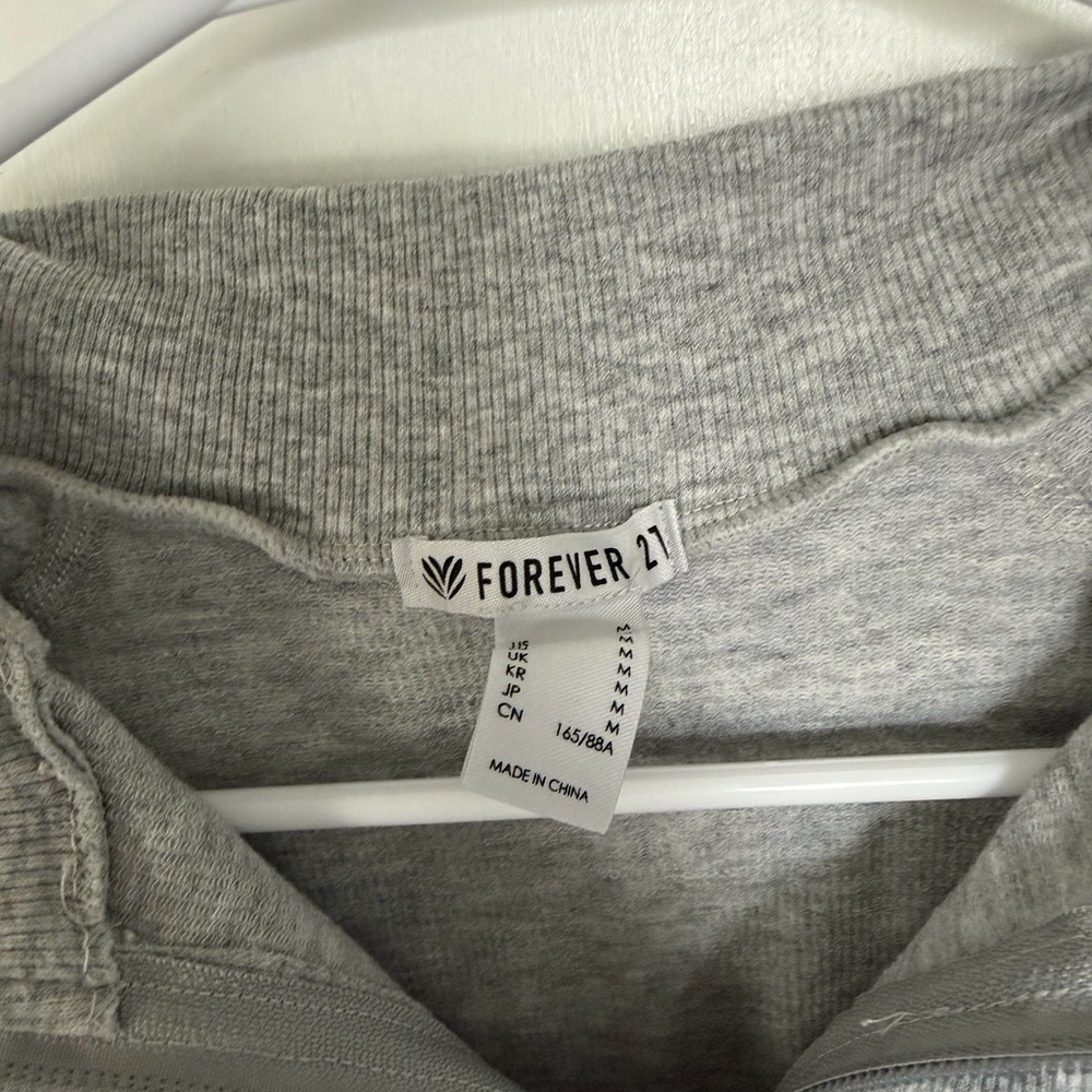 Forever 21 Light Gray Cropped Zip-Up Top - Picture 3 of 4